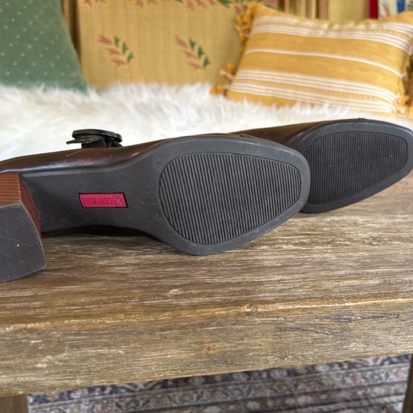 Pikolinos Mary Jane shoes - Picture 4 of 5